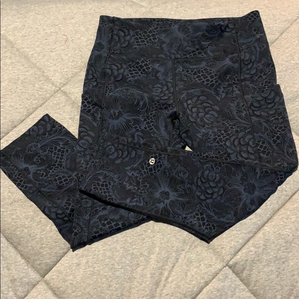 Lululemon Crop Yoga Pants